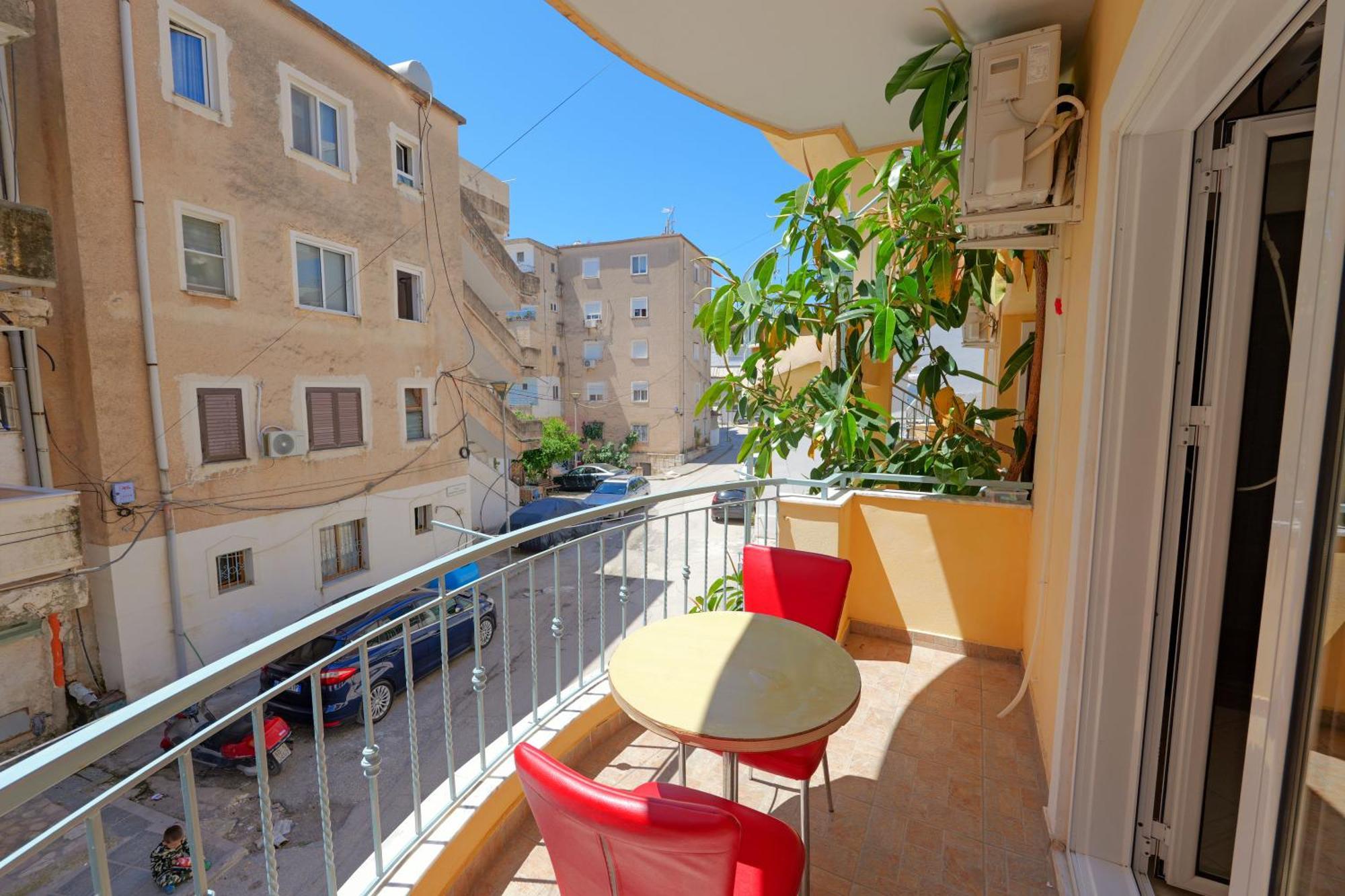 Dana Sarandë